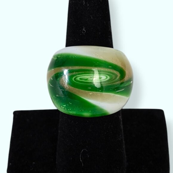 (2/$20) Vintage Murano Green Swirl Glass Ring - Picture 1 of 7